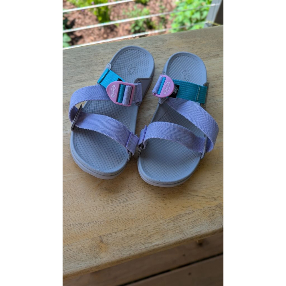 Women's Chaco Sandals Size 6 Purple and Blue